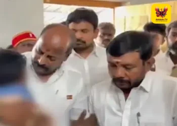கோவை சிறுமி படுகொலை: சேலத்திற்கு நேரில் சென்று அமைச்சர்கள் ஆறுதல் – ரூ. 7 லட்சத்திற்கான நிதியுதவிக் காசோலையை வழங்கி, முதலமைச்சர் விஜய் தொலைபேசியில் நெகிழ்ச்சி பேச்சு!