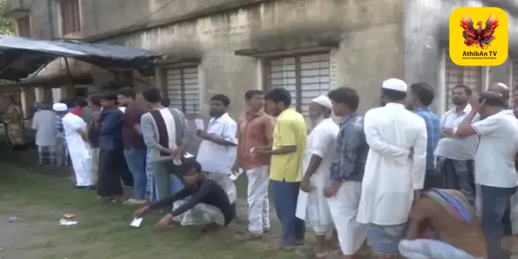 மேற்கு வங்கத்தில் பரபரப்பு: 15 வாக்குச்சாவடிகளில் இன்று மறுவாக்குப்பதிவு!