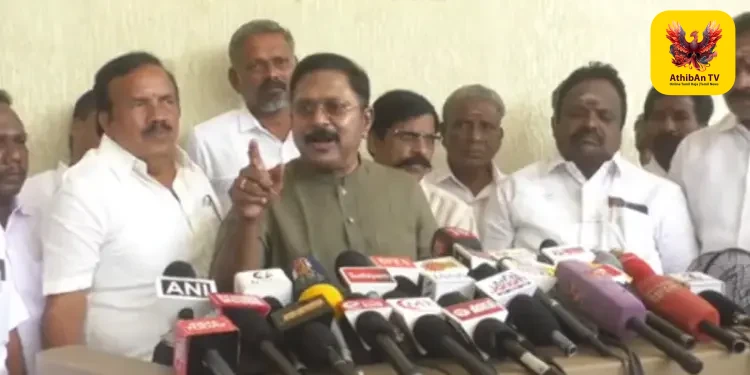 “அதிமுக, அமமுக எம்.எல்.ஏ-க்களுக்கு அமைச்சர் பதவி கொடுத்தால் சிபிஐ விசாரணை கோருவோம்” – டிடிவி தினகரன் அதிரடி எச்சரிக்கை!