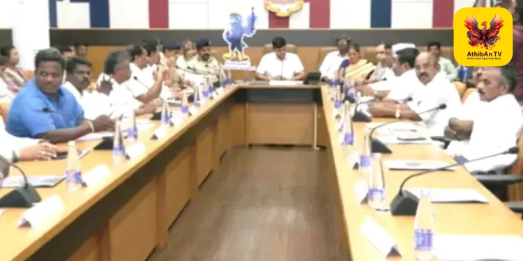 மே 4-ல் வாக்கு எண்ணிக்கை: சென்னையில் அரசியல் கட்சிகளுடன் மாவட்ட தேர்தல் அலுவலர் ஜே. குமரகுருபரன் ஆலோசனை!