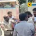 சென்னை மணலியில் பயங்கர மோதல்: போலீசார் கண்முன்னே ஆயுதங்களால் தாங்கிக்கொண்ட இரு தரப்பினர் – 3 பேர் காயம்!
