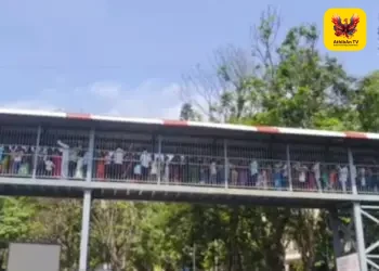 திருப்பதியில் அலைமோதும் பக்தர்கள் கூட்டம்: 28 மணி நேரம் காத்திருந்து ஏழுமலையானைத் தரிசனம் செய்யும் பக்தர்கள்!