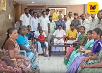 திருச்சியில் தவெக-வில் இணைந்த மாற்றுக்கட்சியினர்: புதிய உறுப்பினர்களை வரவேற்றார் மாவட்ட நிர்வாகி கு.ப.கிருஷ்ணன்!