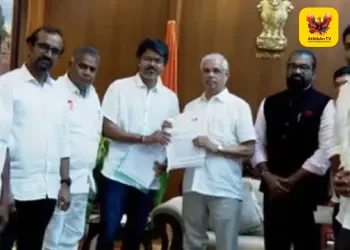 தமிழகத்தின் புதிய முதலமைச்சராகிறார் விஜய்! ஆளுநரிடம் ஆதரவுக் கடிதங்கள் சமர்ப்பிப்பு – நாளை பதவியேற்பு?