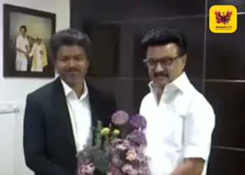 அரசியல் நாகரிகம்: மு.க.ஸ்டாலின் முதல் சீமான் வரை – தலைவர்களைச் சந்தித்து வாழ்த்து பெற்ற முதலமைச்சர் விஜய்!