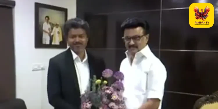 அரசியல் நாகரிகம்: மு.க.ஸ்டாலின் முதல் சீமான் வரை – தலைவர்களைச் சந்தித்து வாழ்த்து பெற்ற முதலமைச்சர் விஜய்!