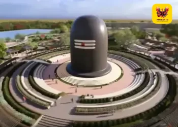 ஆன்மீக நகரான வாரணாசியில் பிரம்மாண்டமான முறையில் 130 அடி உயர சிவலிங்கம் நிறுவப்பட உள்ளது!