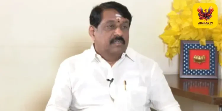 பாஜக முன்னாள் தலைவர் அண்ணாமலை டெல்லியில் முகாமிட்டுள்ள நிலையில் நயினார் நாகேந்திரன் அமித் ஷா உடன் சந்திப்பு