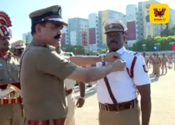 10 ஆண்டுகள் கறையற்ற சேவை: சென்னை மாநகர காவல் ஆளிநர்களுக்கு முதலமைச்சர் பதக்கங்களை ஆணையர் வழங்கினார்!