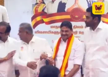 தவெகவில் அதிரடியாக இணைந்த மாற்றுக்கட்சி முன்னாள் அமைச்சர்கள் மற்றும் எம்எல்ஏக்கள் – பனையூரில் தள்ளுமுள்ளு!