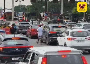 கோடை விடுமுறை முடிந்து சென்னை திரும்பும் மக்கள் – உளுந்தூர்பேட்டை சுங்கச்சாவடியில் 2 கி.மீ தூரத்திற்குப் போக்குவரத்து நெரிசல்!
