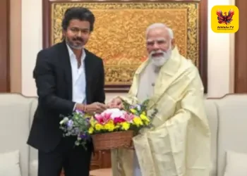 தேசிய அளவிலான ‘இண்டி’ கூட்டணியில் இப்போதைக்கு சேர வேண்டாம்: முதலமைச்சர் விஜய் அதிரடி முடிவு?