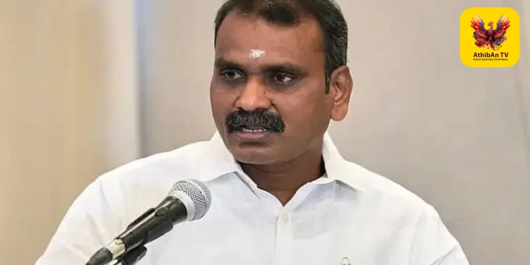 செய்தி சேனல்களை முடக்கி ஜனநாயகத்தின் குரலை ஒடுக்குவதா? தவெக அரசுக்கு மத்திய அமைச்சர் எல்.முருகன் கடும் கண்டனம்!