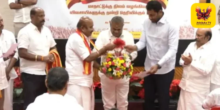 மாற்றுக் கட்சியினர் தவெகவில் இணைப்பு: அனைவருக்கும் உரிய மரியாதை அளிக்கப்படும் என பொதுச்செயலாளர் என்.ஆனந்த் உறுதி!