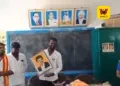 அரசுப் பள்ளியில் விஜய் படம் மாட்டி ரீல்ஸ்: தவெகவினருக்கு அண்ணாமலை கடும் கண்டனம்! காஞ்சிபுரம்: