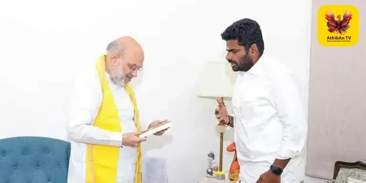 டெல்லியில் அமித் ஷாவை சந்தித்து பாரதியார் புத்தகத்தை பரிசளித்த அண்ணாமலை: தமிழக பாஜக தலைவர் நயினார் நாகேந்திரனுக்கு டெல்லி தலைமை அவசர அழைப்பு!
