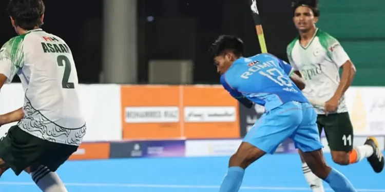 India wins in junior hockey.