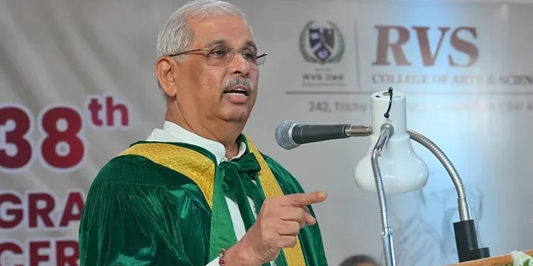 ஆளுநர்