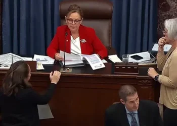 Bill passed in US Senate Possibility of 100% tariff on Indian goods.