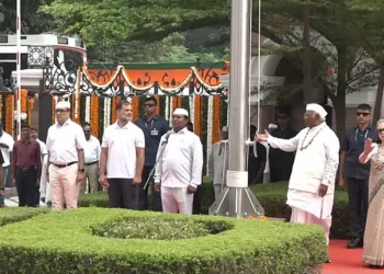 Did Sonia Gandhi disrespect the ‘Vande Mataram’ song