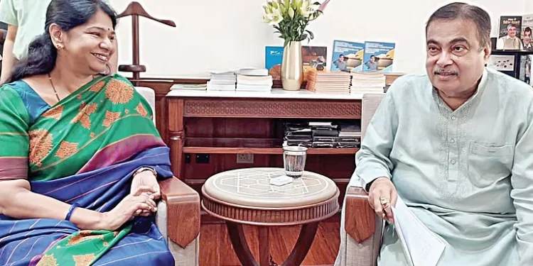 Kanimozhi meets Katkari