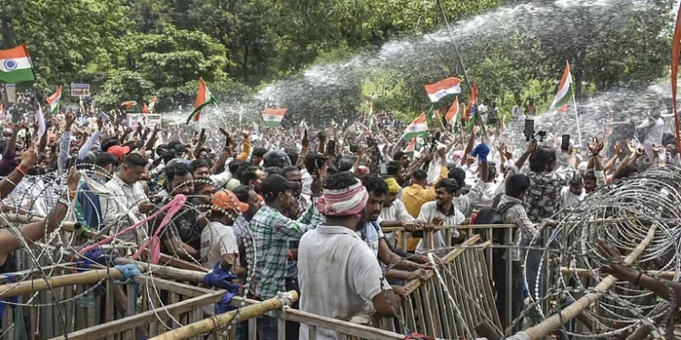 Lathi-charge and tear gas shells fired at student rally near Jharkhand Assembly complex.