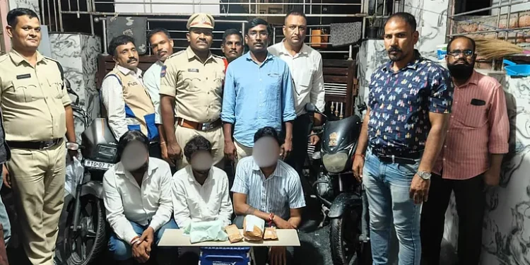 Seven arrested for attempting to smuggle narcotics special force seizes 1,000 kg.