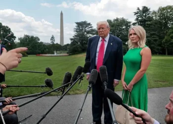 Trump’s media secretary Karoline Leavitt resigns.